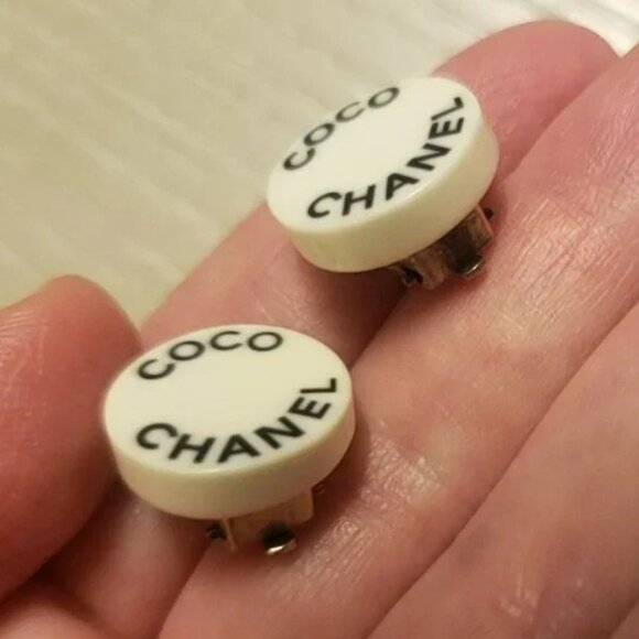 Chanel COCO Clip On Earrings Black and White Cruise COCO đ¤đ¤ - Picture 9 of 14